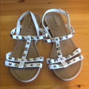 NWOT sandals.